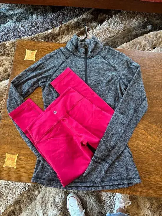Lululemon Set: Run: Swiftly 1/2 Zip(6) & Cropped High-Rise Leggings (Size 2) - Picture 1 of 10